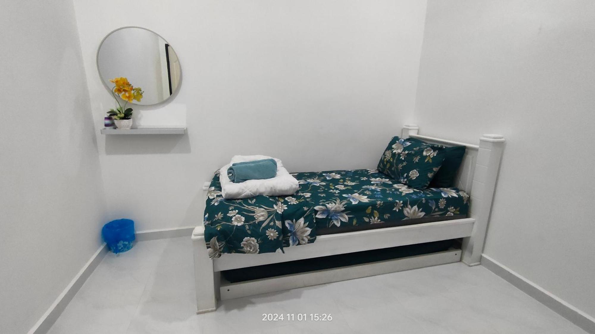 Hadeera Minimalis Family Homestay Kuala Terengganu Exteriör bild