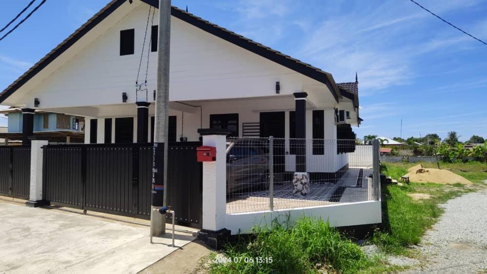 Hadeera Minimalis Family Homestay Kuala Terengganu Exteriör bild